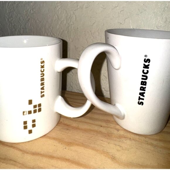 Starbucks Holiday Mugs Set Of 2 White Ceramic 12 Oz & 14 Oz - Picture 4 of 8